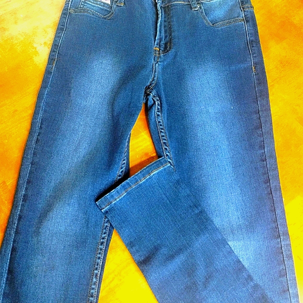 American Bazi Straight Leg, Med Wash,Denim *NWT*, 29'seam, Multiple Sizes